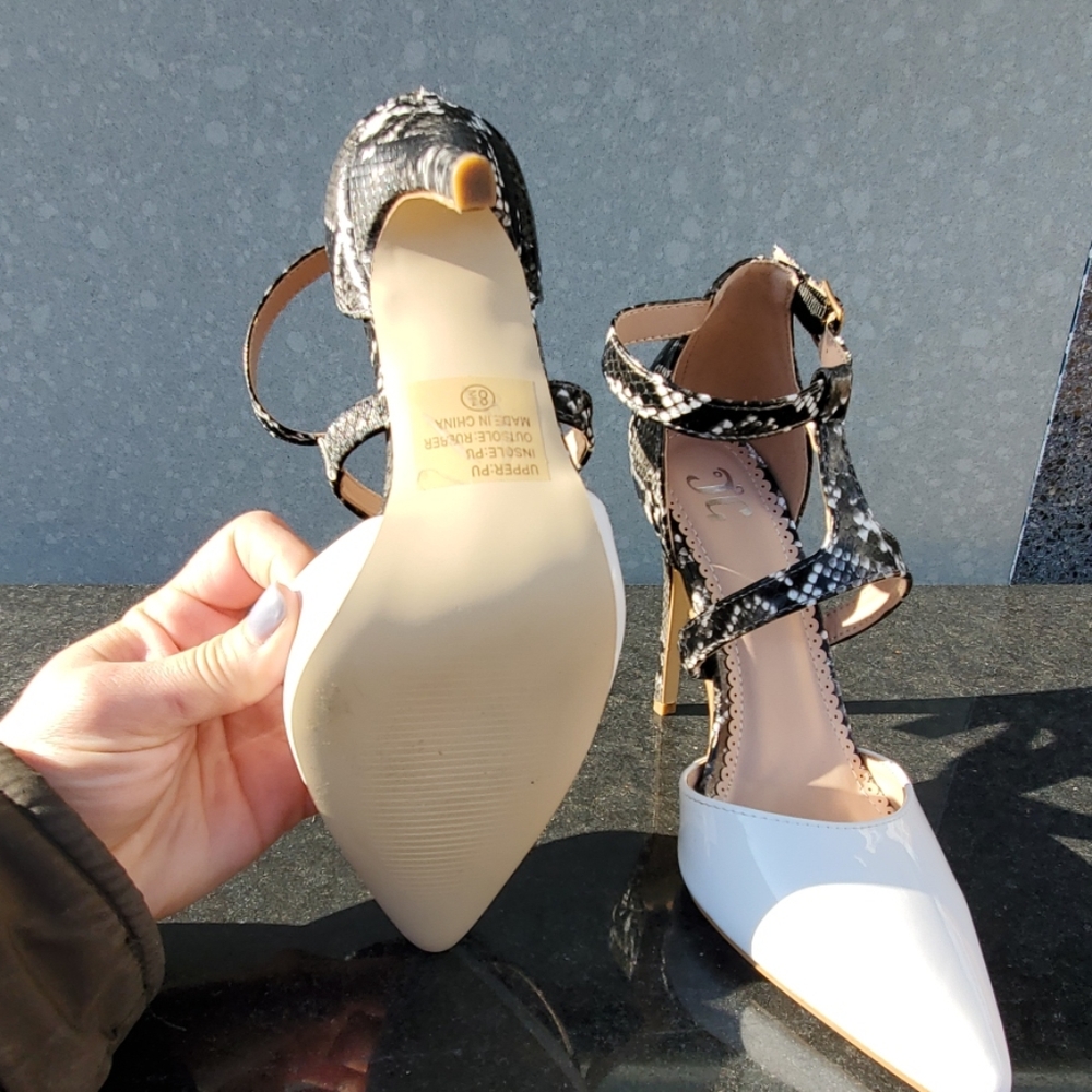 High heels - Picture 3 of 4